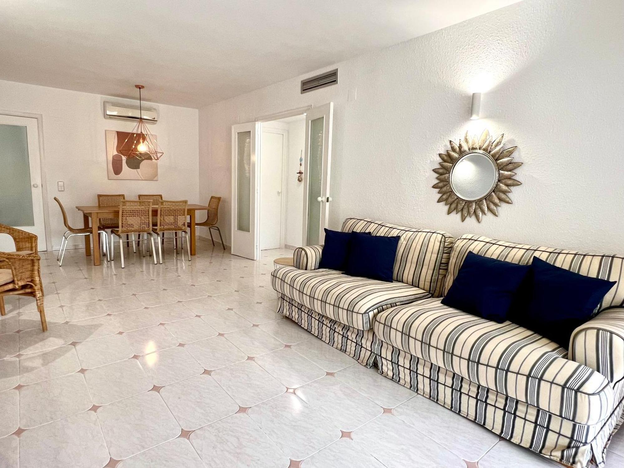 Magnifico Apartamento Playamero Con Vistas Al Mar. Салоу Екстериор снимка