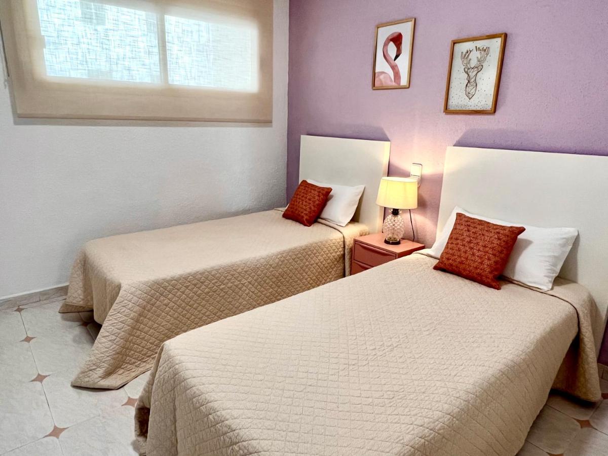 Magnifico Apartamento Playamero Con Vistas Al Mar. Салоу Екстериор снимка