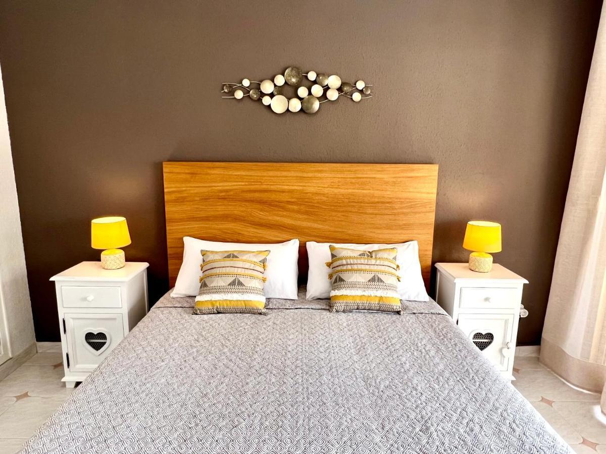 Magnifico Apartamento Playamero Con Vistas Al Mar. Салоу Екстериор снимка
