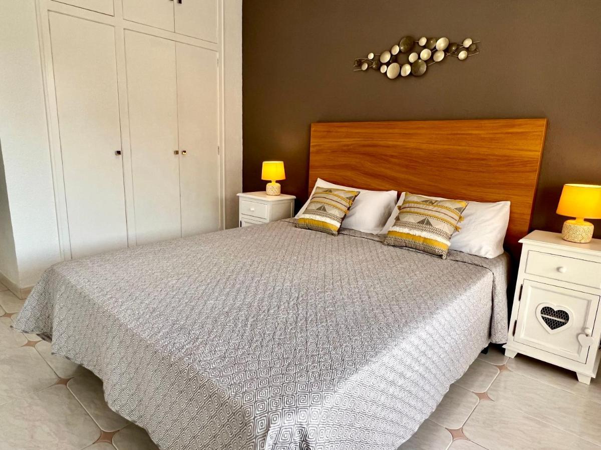 Magnifico Apartamento Playamero Con Vistas Al Mar. Салоу Екстериор снимка